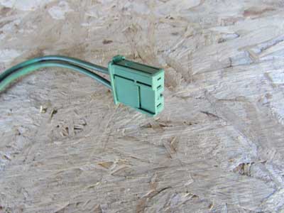 BMW 2 Pin Green Connector Tyco W/ Pigtail 75108512